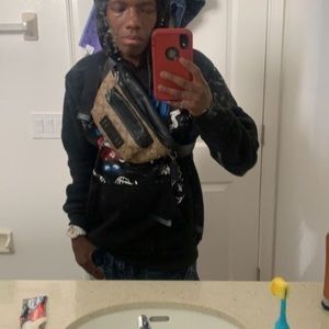 Meet your Posher, Ashton